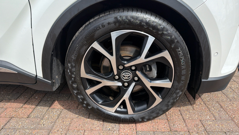 Toyota C-HR 1.8 Hybrid Dynamic 5dr CVT Hybrid Hatchback